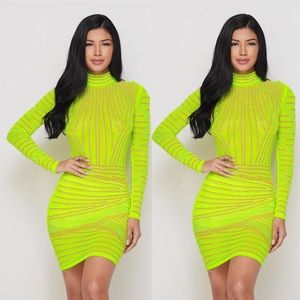 Long sleeves body con mini dress